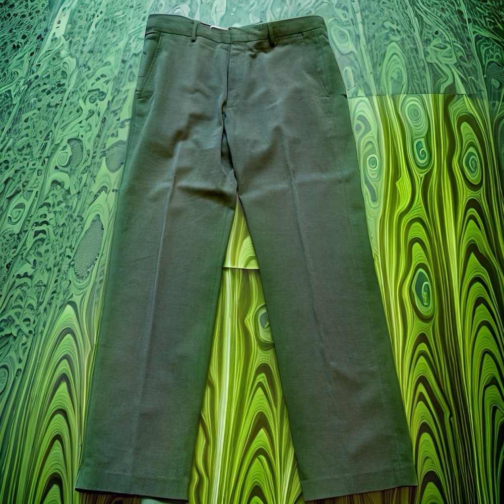 NEW & UNWORN - Banana Republic dress chinos - unused film shoot spares - 34x34
